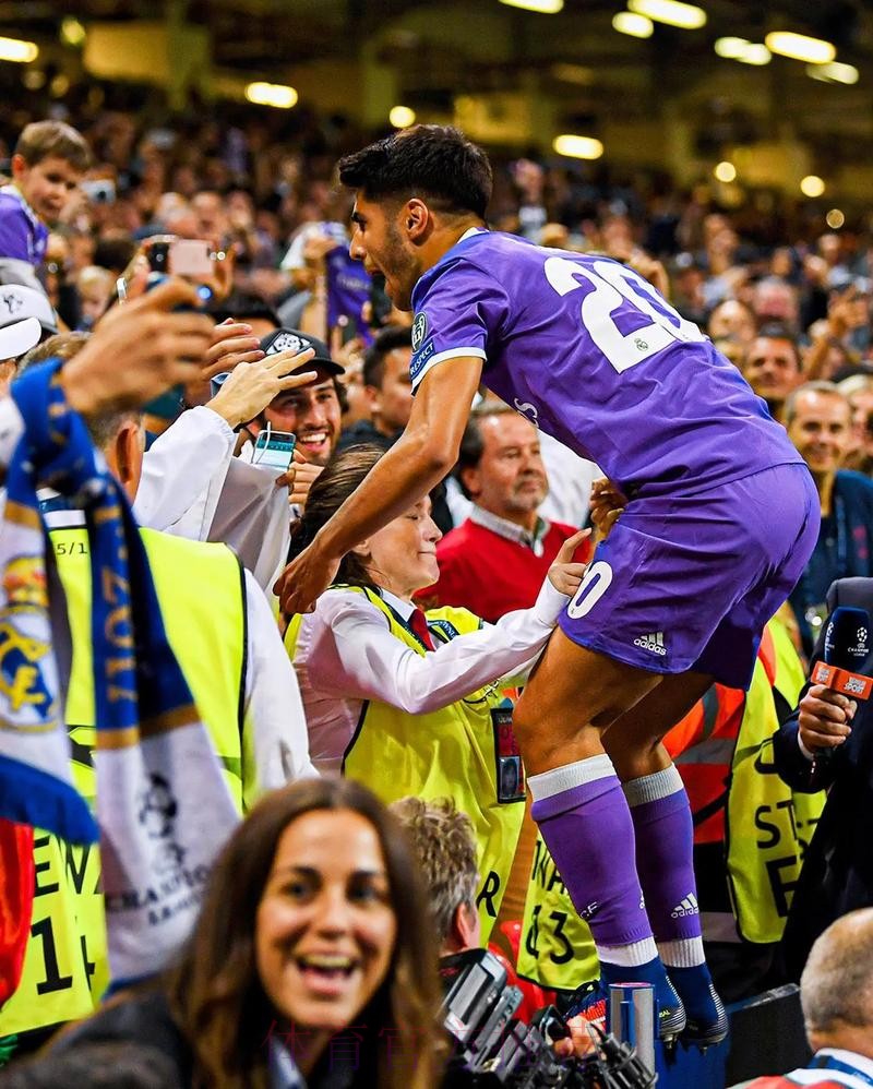 王储告别!官方:阿森西奥合同到期 自由身离开皇马